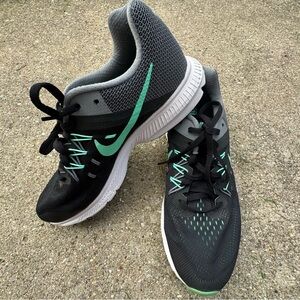 Nike Zoom Winflo Running Shoes Sneakers Women’s Size 8